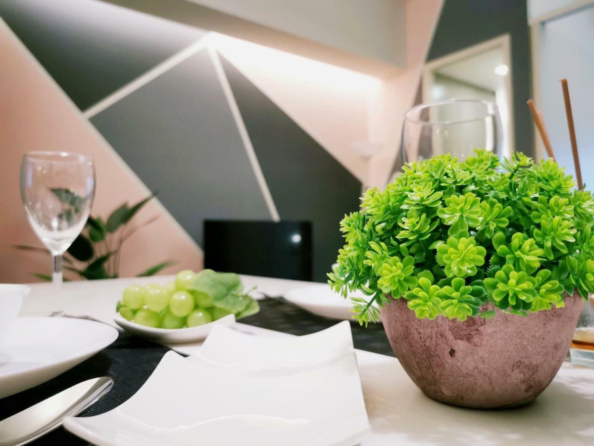 The Signature Serviced Apartment *
